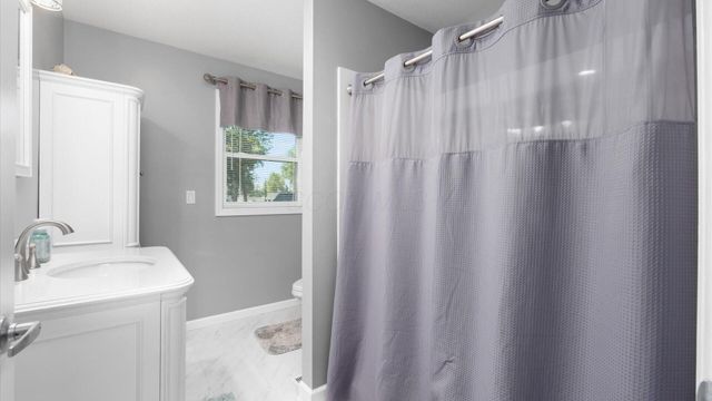 3155 Cottonwood Court NE, Millersport, OH 43046