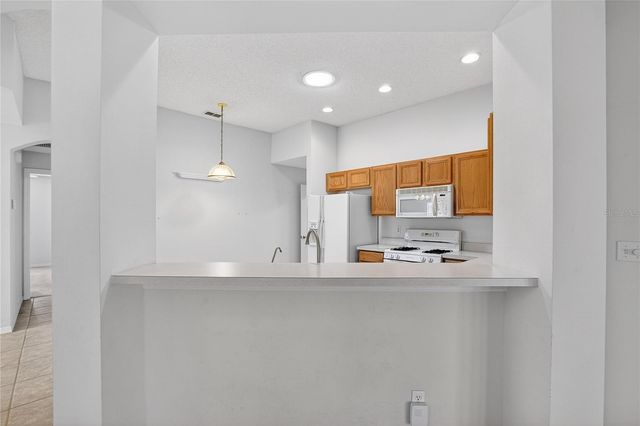 1148 CORINTH GREENS DRIVE 12, Sun City Center, FL 33573