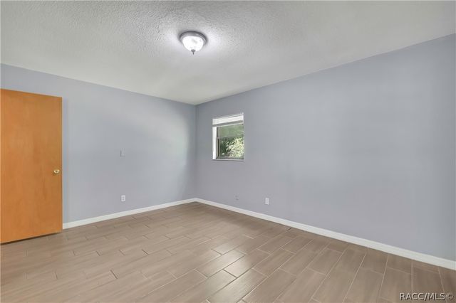 9875 W Orchard Street, Crystal River, FL 34428