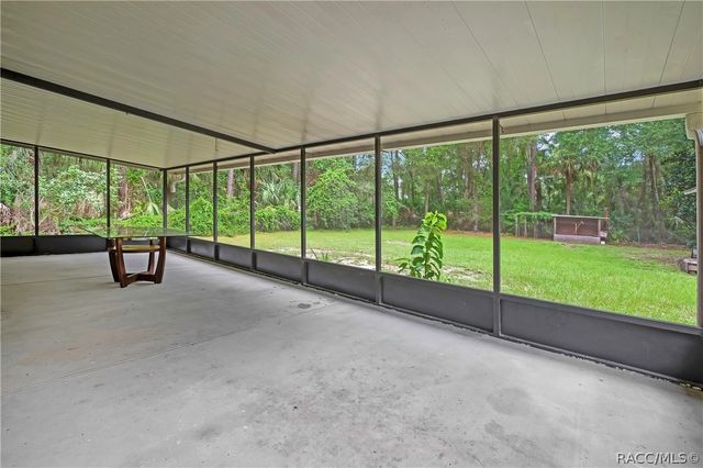 9875 W Orchard Street, Crystal River, FL 34428