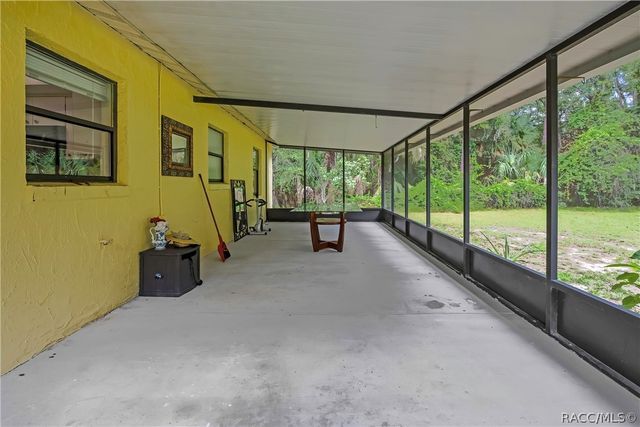 9875 W Orchard Street, Crystal River, FL 34428