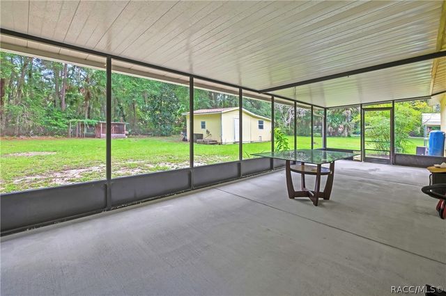 9875 W Orchard Street, Crystal River, FL 34428
