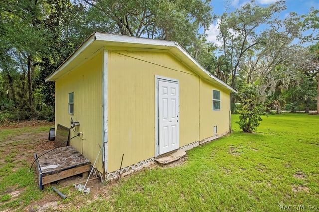 9875 W Orchard Street, Crystal River, FL 34428