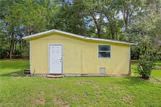 9875 W Orchard Street, Crystal River, FL 34428