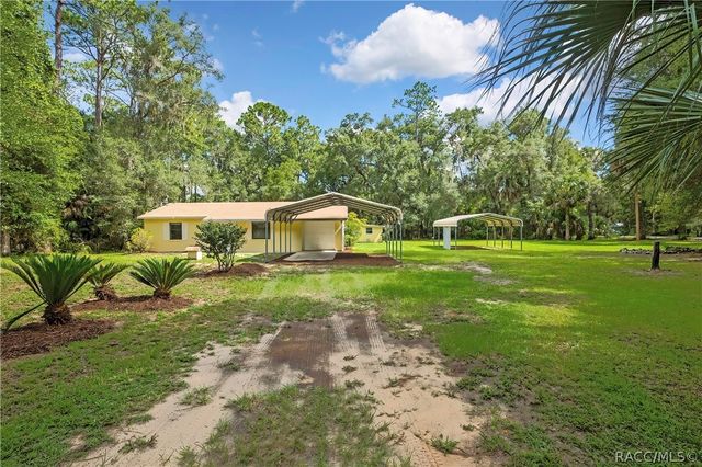 9875 W Orchard Street, Crystal River, FL 34428