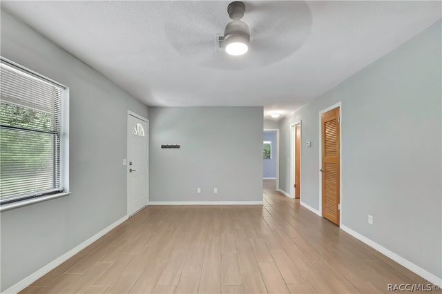 9875 W Orchard Street, Crystal River, FL 34428