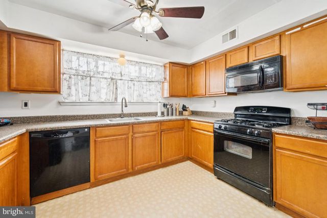 1602 BEECHWOOD PL, Clementon, NJ 08021