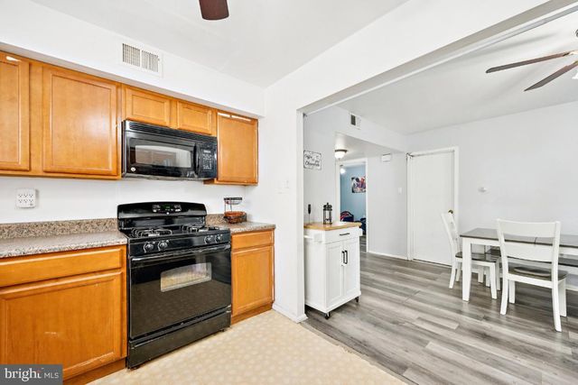 1602 BEECHWOOD PL, Clementon, NJ 08021