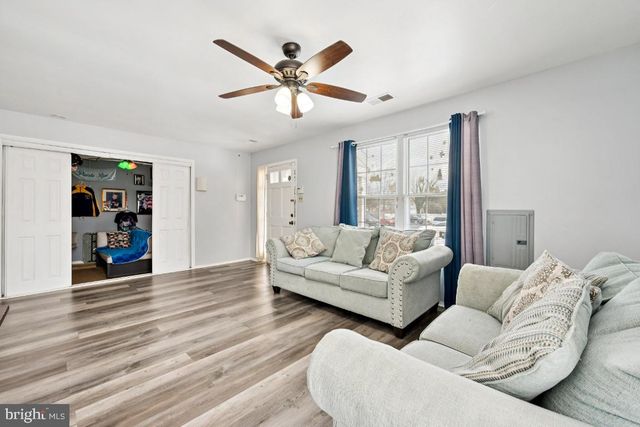 1602 BEECHWOOD PL, Clementon, NJ 08021