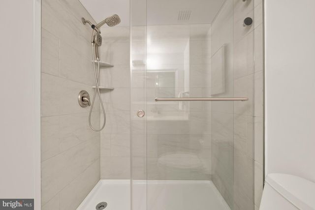 200 N PICKETT ST #304, Alexandria, VA 22304