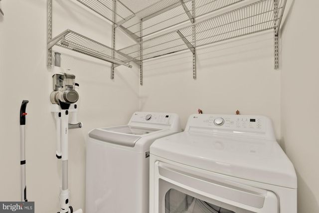 200 N PICKETT ST #304, Alexandria, VA 22304