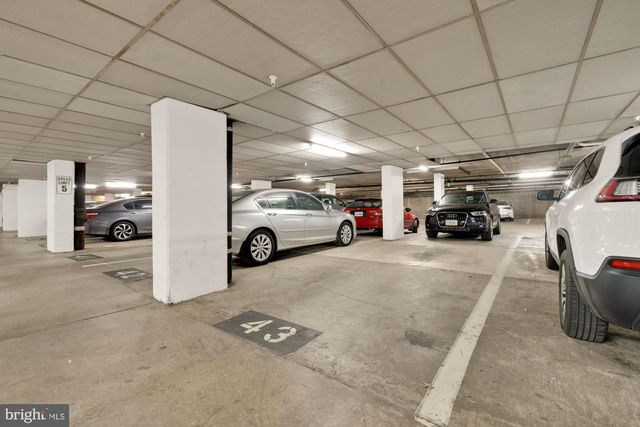 200 N PICKETT ST #304, Alexandria, VA 22304