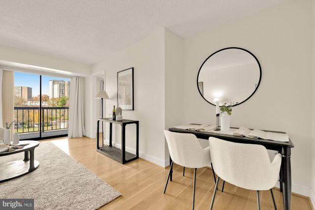 200 N PICKETT ST #304, Alexandria, VA 22304