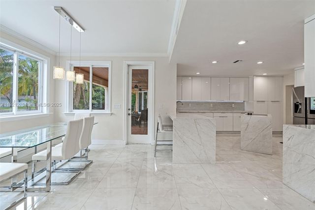7225 Gleneagle Drive, Miami Lakes, FL 33014