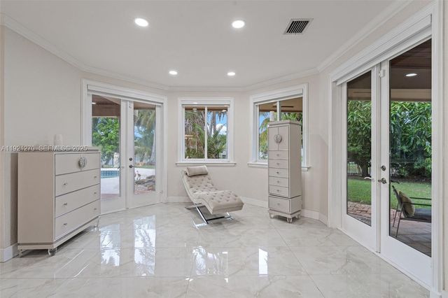 7225 Gleneagle Drive, Miami Lakes, FL 33014
