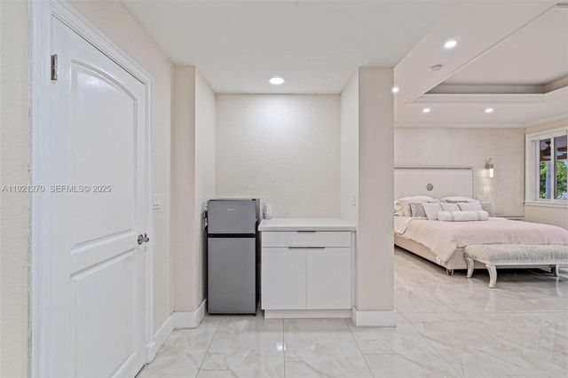 7225 Gleneagle Drive, Miami Lakes, FL 33014