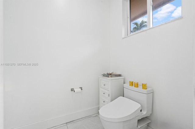 7225 Gleneagle Drive, Miami Lakes, FL 33014