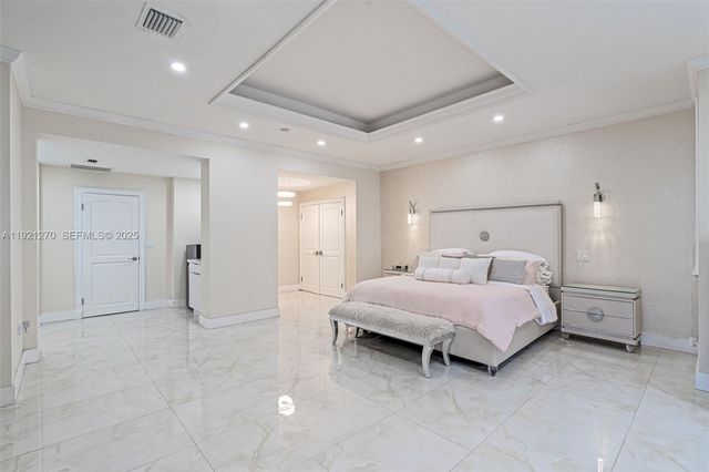 7225 Gleneagle Drive, Miami Lakes, FL 33014