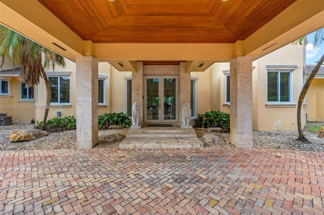 7225 Gleneagle Drive, Miami Lakes, FL 33014