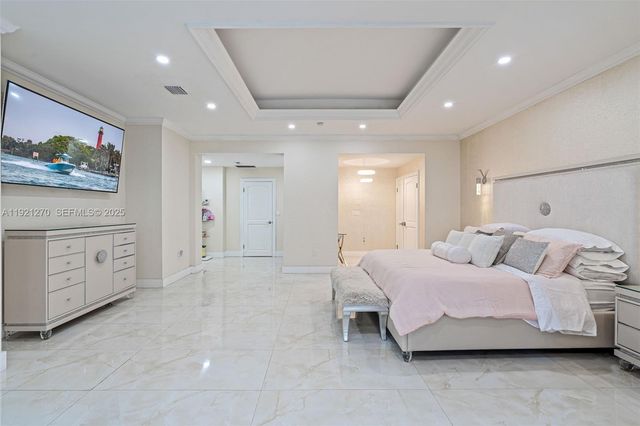 7225 Gleneagle Drive, Miami Lakes, FL 33014