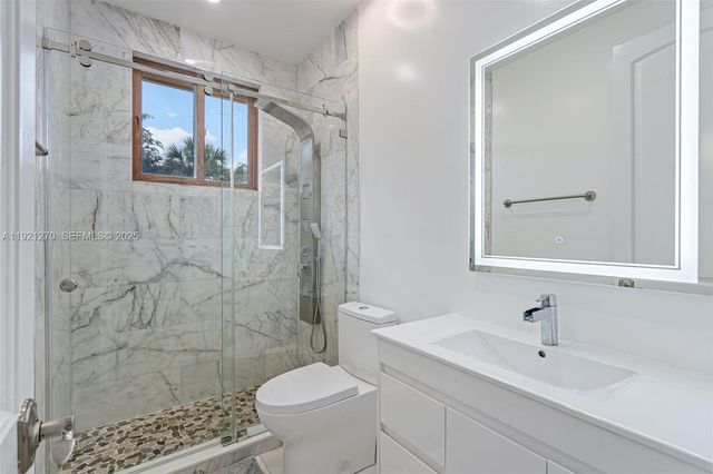 7225 Gleneagle Drive, Miami Lakes, FL 33014