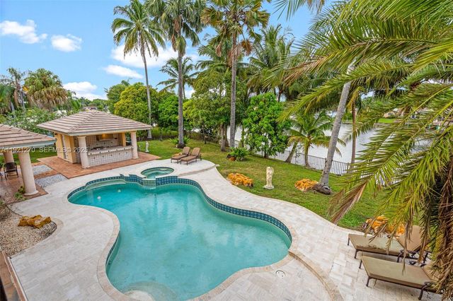 7225 Gleneagle Drive, Miami Lakes, FL 33014