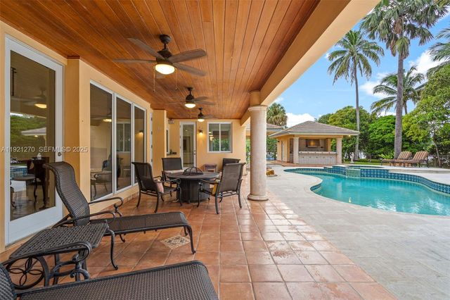 7225 Gleneagle Drive, Miami Lakes, FL 33014