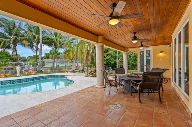 7225 Gleneagle Drive, Miami Lakes, FL 33014