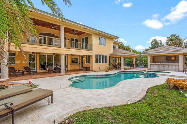 7225 Gleneagle Drive, Miami Lakes, FL 33014