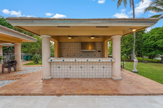 7225 Gleneagle Drive, Miami Lakes, FL 33014