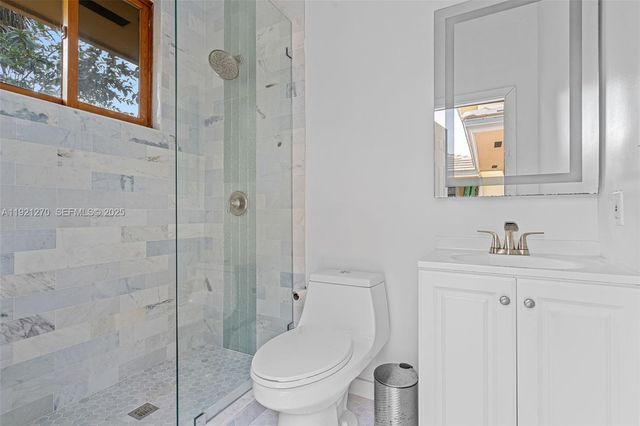 7225 Gleneagle Drive, Miami Lakes, FL 33014