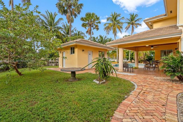 7225 Gleneagle Drive, Miami Lakes, FL 33014