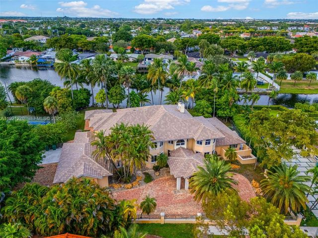 7225 Gleneagle Drive, Miami Lakes, FL 33014