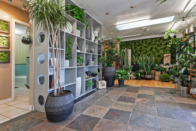 2194 E FORT UNION BLVD, Cottonwood Heights, UT 84121