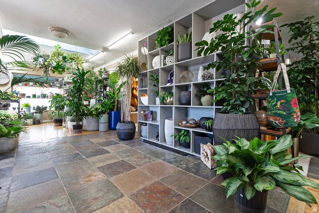 2194 E FORT UNION BLVD, Cottonwood Heights, UT 84121