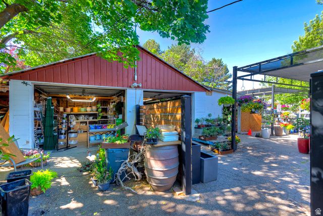2194 E FORT UNION BLVD, Cottonwood Heights, UT 84121
