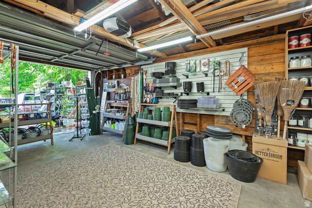 2194 E FORT UNION BLVD, Cottonwood Heights, UT 84121