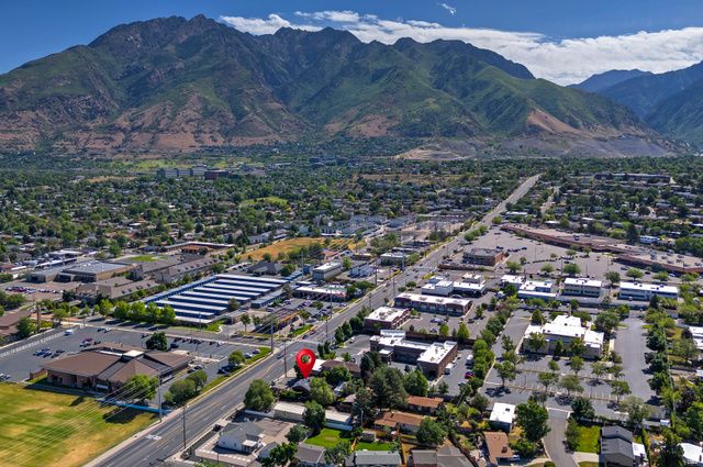 2194 E FORT UNION BLVD, Cottonwood Heights, UT 84121