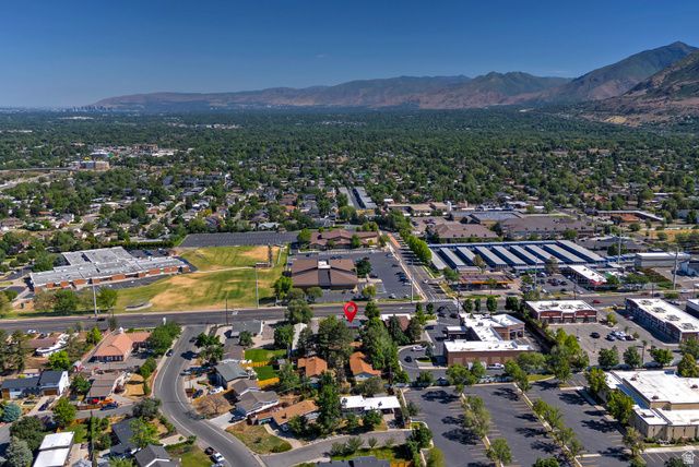 2194 E FORT UNION BLVD, Cottonwood Heights, UT 84121