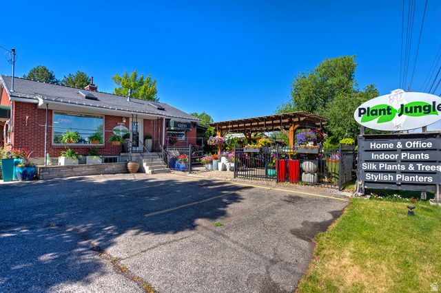 2194 E FORT UNION BLVD, Cottonwood Heights, UT 84121