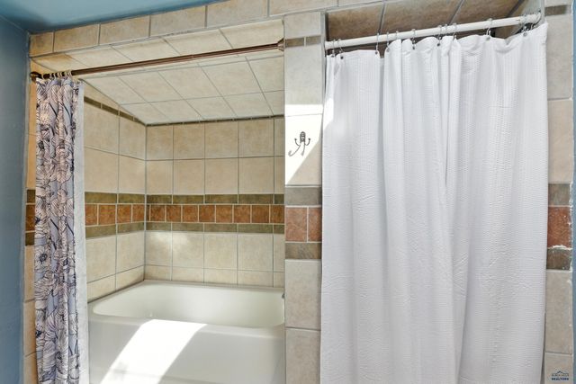 5048 TWILIGHT DR, Rapid City, SD 57703