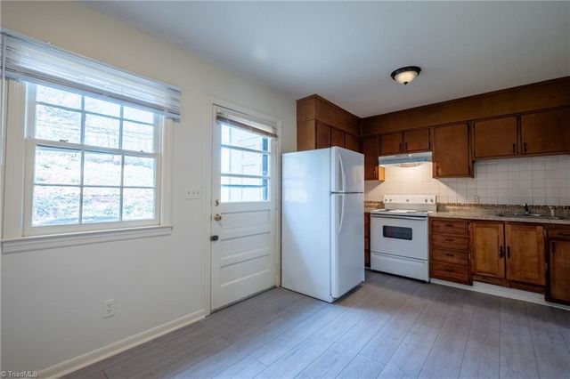 321 Vineyard Park Court, Winston-salem, NC 27104