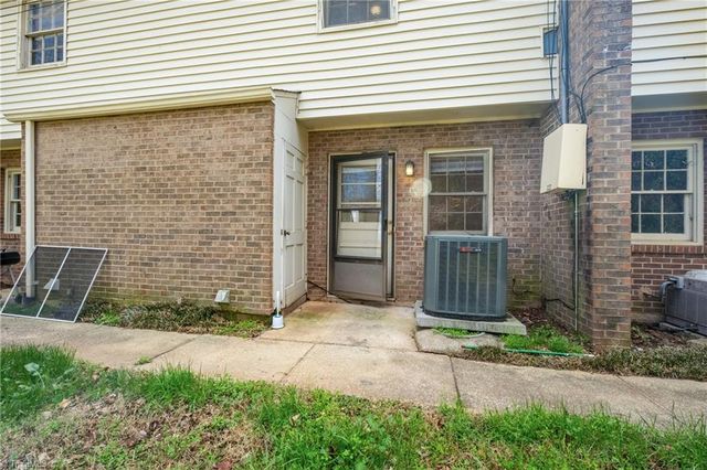 321 Vineyard Park Court, Winston-salem, NC 27104