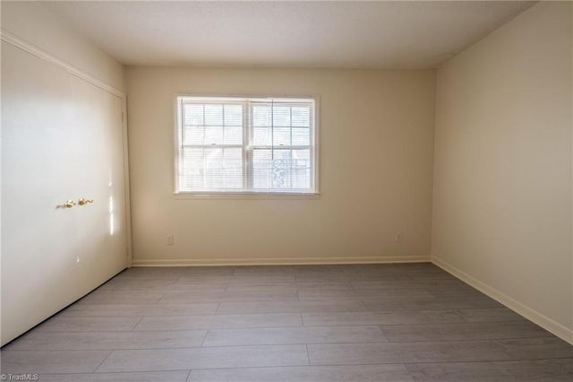 321 Vineyard Park Court, Winston-salem, NC 27104