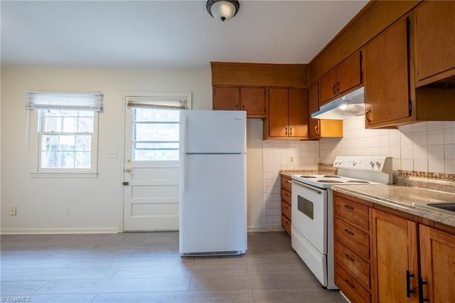 321 Vineyard Park Court, Winston-salem, NC 27104