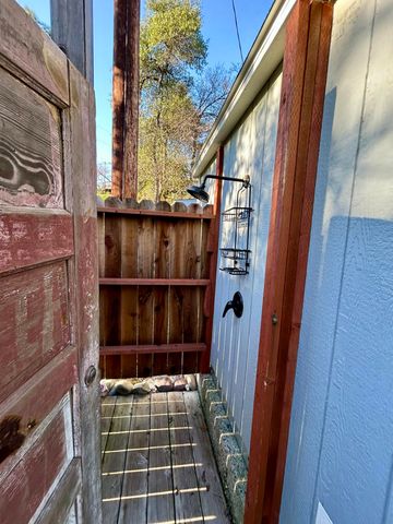 11028 Wingfield Lane, Shasta, CA 96087