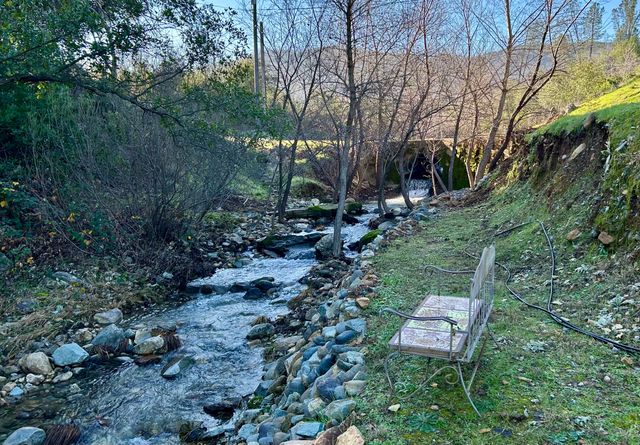 11028 Wingfield Lane, Shasta, CA 96087