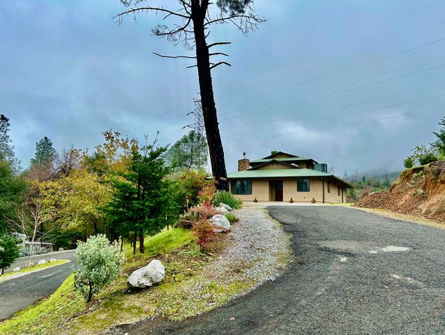 11028 Wingfield Lane, Shasta, CA 96087