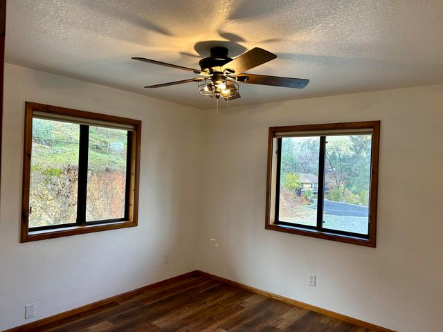 11028 Wingfield Lane, Shasta, CA 96087