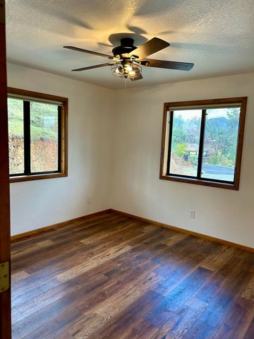 11028 Wingfield Lane, Shasta, CA 96087